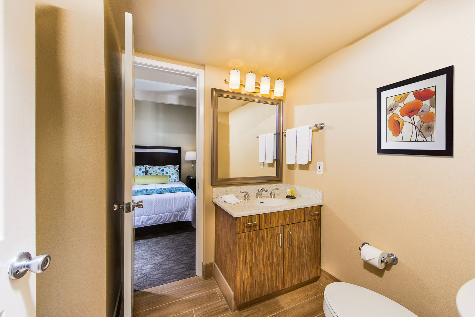 A clean bathroom at VRI's San Clemente Inn in California.